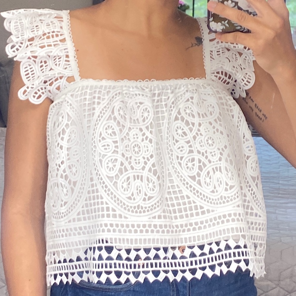 White laced Endless Rose top around a large size